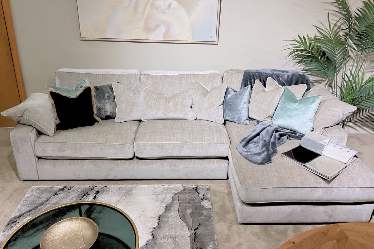 Harriet - Chaise RHF Corner Suite