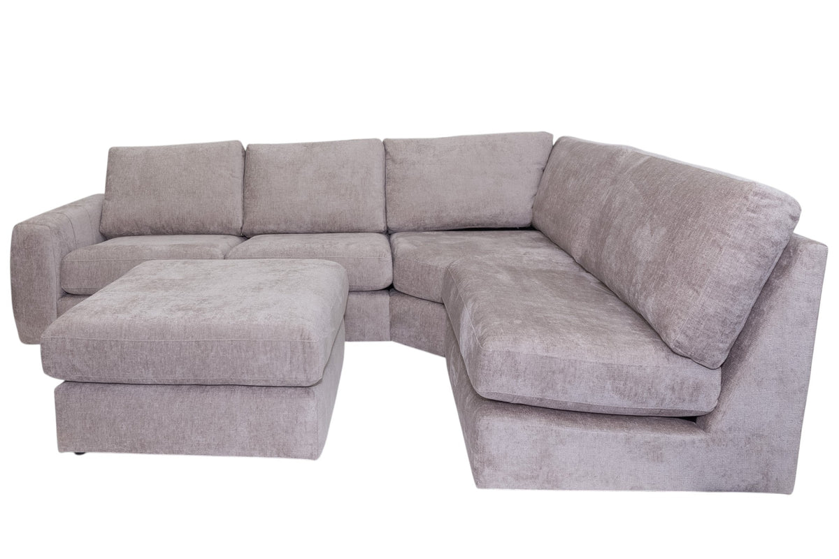 Rosen Corner Suite with Ottoman